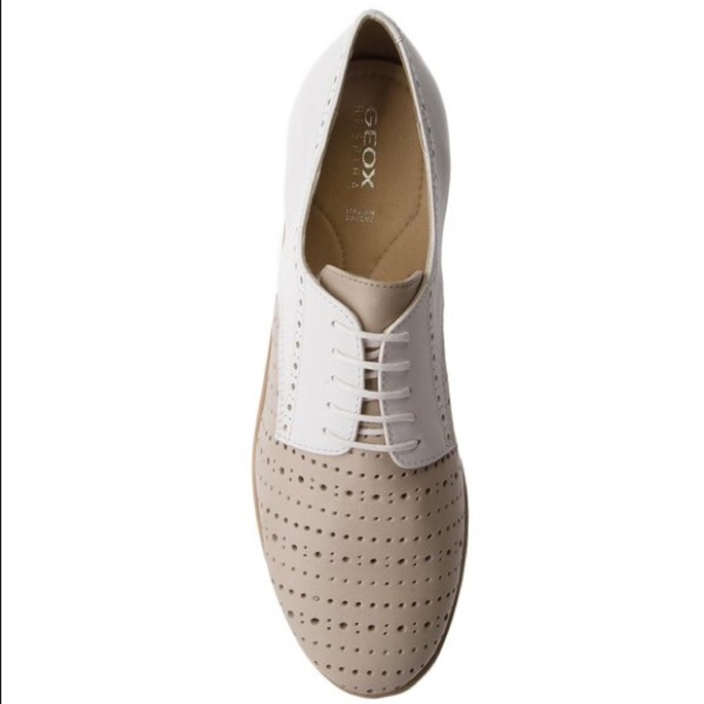GEOX Patent Leather Oxfords, Taupe and White, size 39